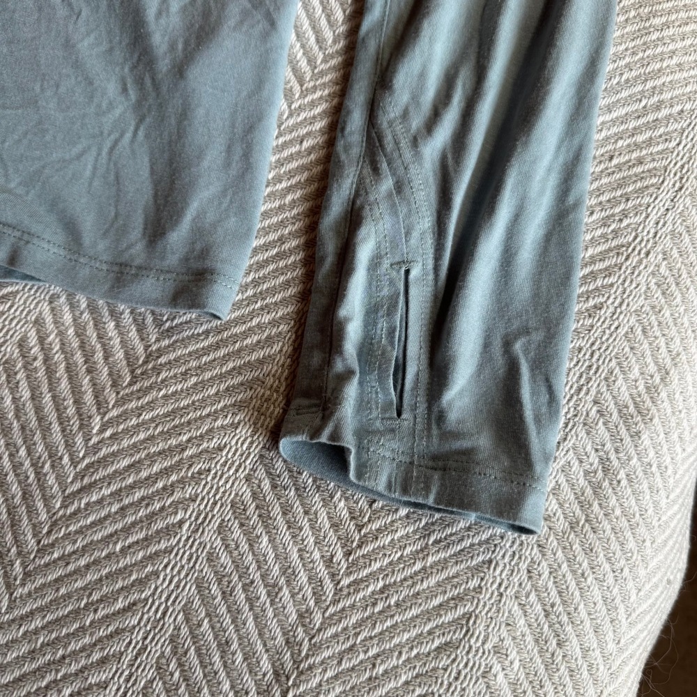 Free Fly Mens Bamboo Long Sleeve Shirt Blue Gray Thumbholes Size Medium - Picture 2 of 10